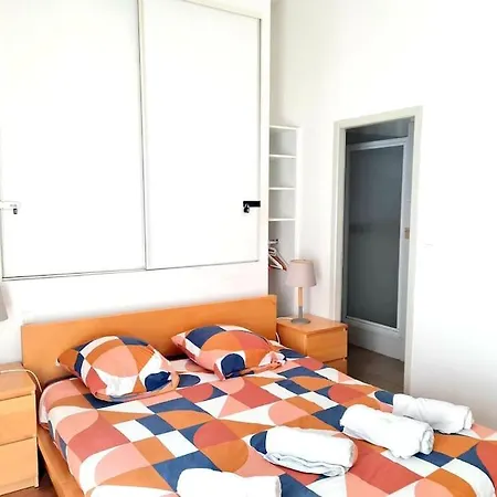 4 Voyageurs Avec Terrasse - Wifi * Carcassonne