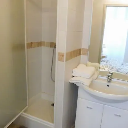 4 Voyageurs Avec Terrasse - Wifi